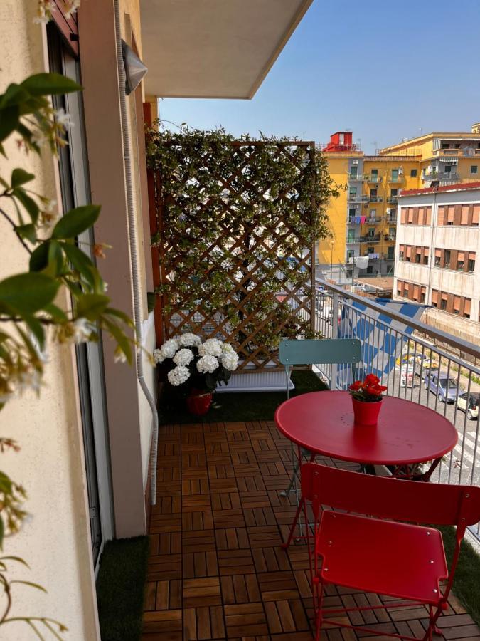 Frebi'S Home - Bed & Breakfast Napoli Esterno foto